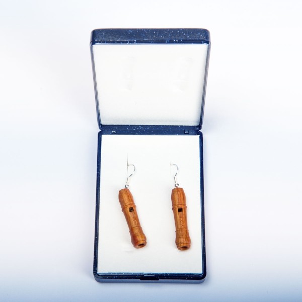 Barock-Miniaturblockflöte als Ohrring (Rosenholz)