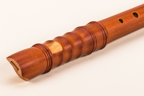 Kynseker Sopran c'', Ahorn dunkel gebeizt, barocke Griffweise mit Einzelloch (B-Ware)