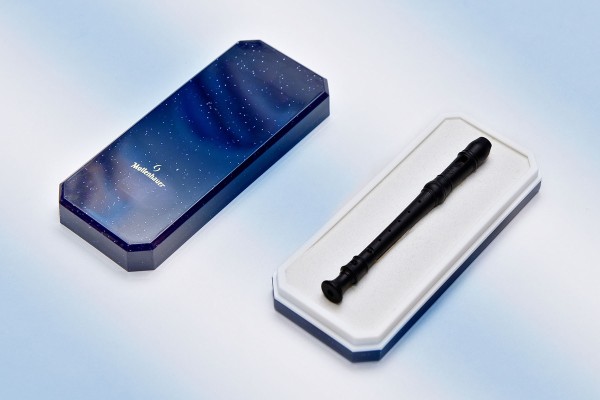 Miniature recorder (brooch) grenadilla