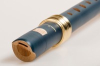 : Adri´s Traumflöte Sopran : Adri´s Traumflöte Sopran c'', Birnbaum blau, barocke Griffweise mit Doppelloch (B-Ware)